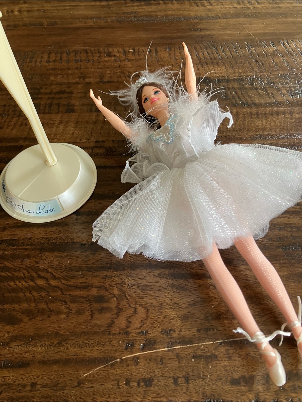 Barbie Ballerina Doll Swan Lake - Picture 5 of 8